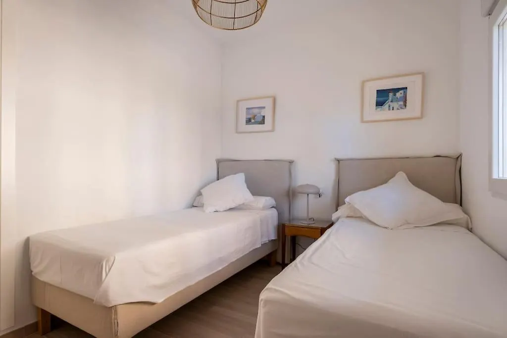Apartamento Frente Al Mar, Luminoso Y Amplio. Almunecar 0*,  Spain