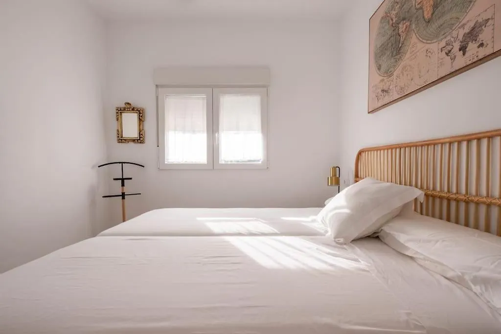 Apartamento Frente Al Mar, Luminoso Y Amplio. Almuñécar شقة