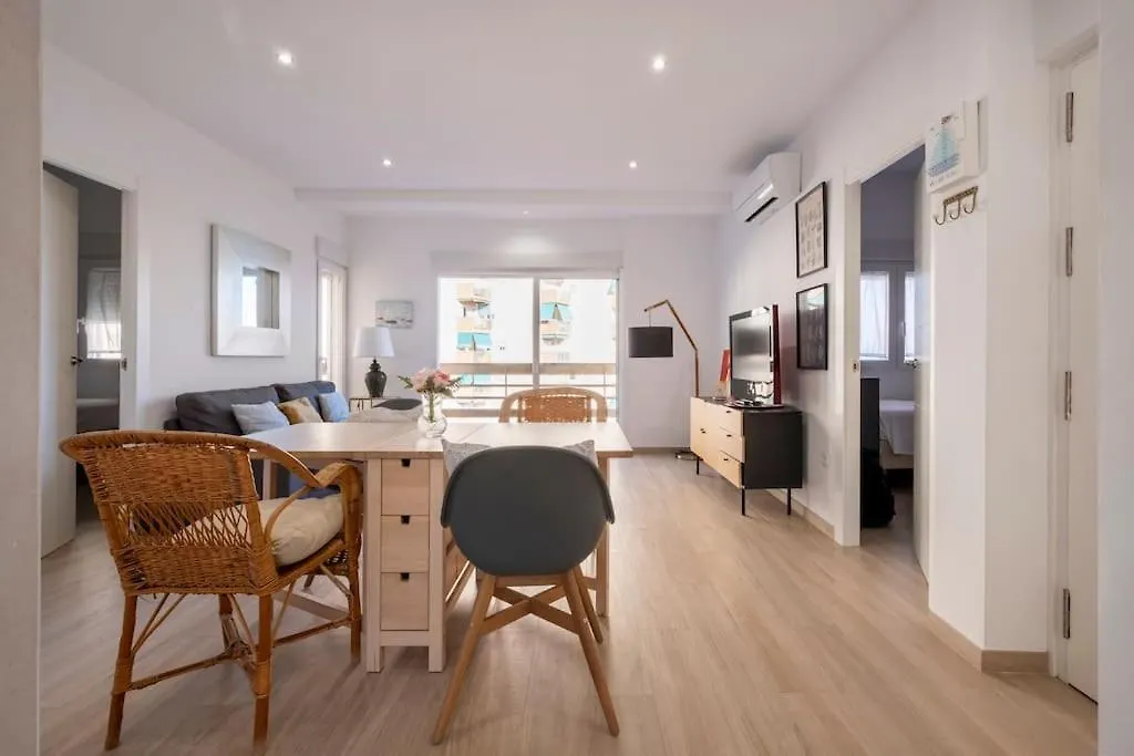 Apartamento Frente Al Mar, Luminoso Y Amplio. Almuñécar شقة
