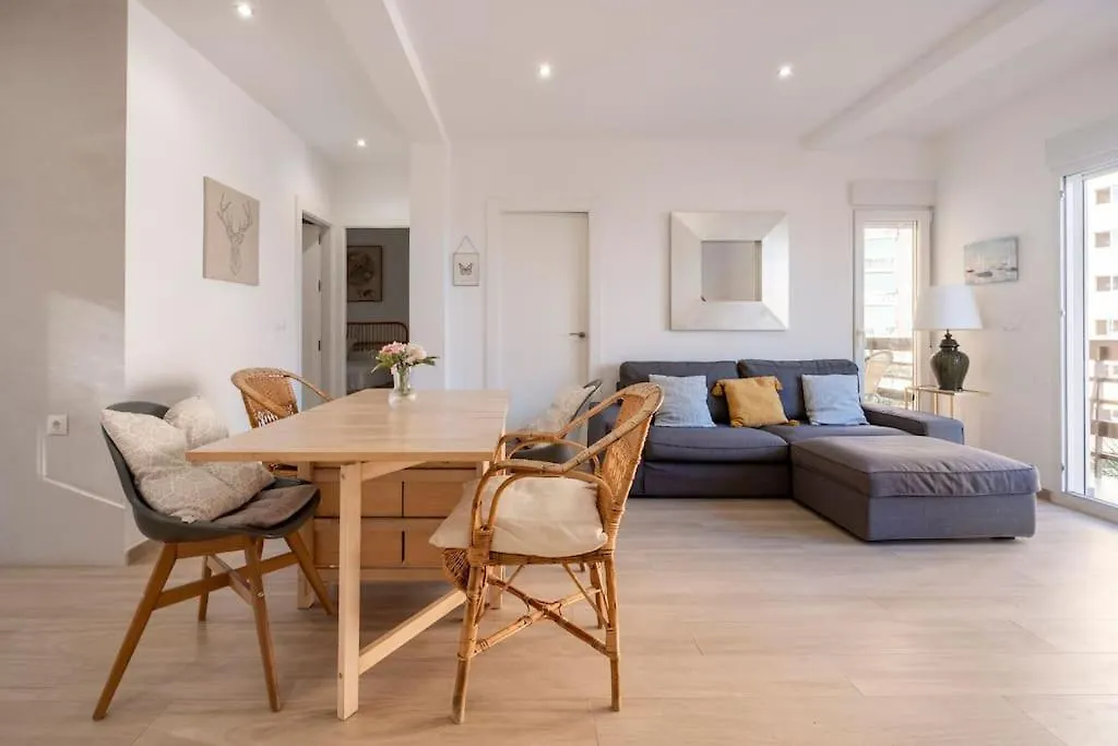 Apartamento Frente Al Mar, Luminoso Y Amplio. Almuñécar